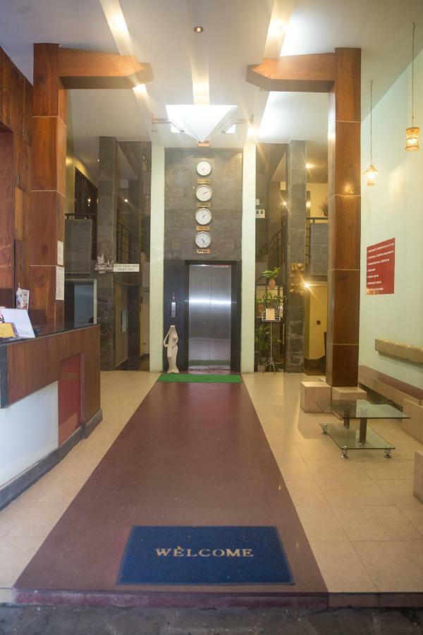 مدينة هوشي منه Caroline Hotel المظهر الخارجي الصورة